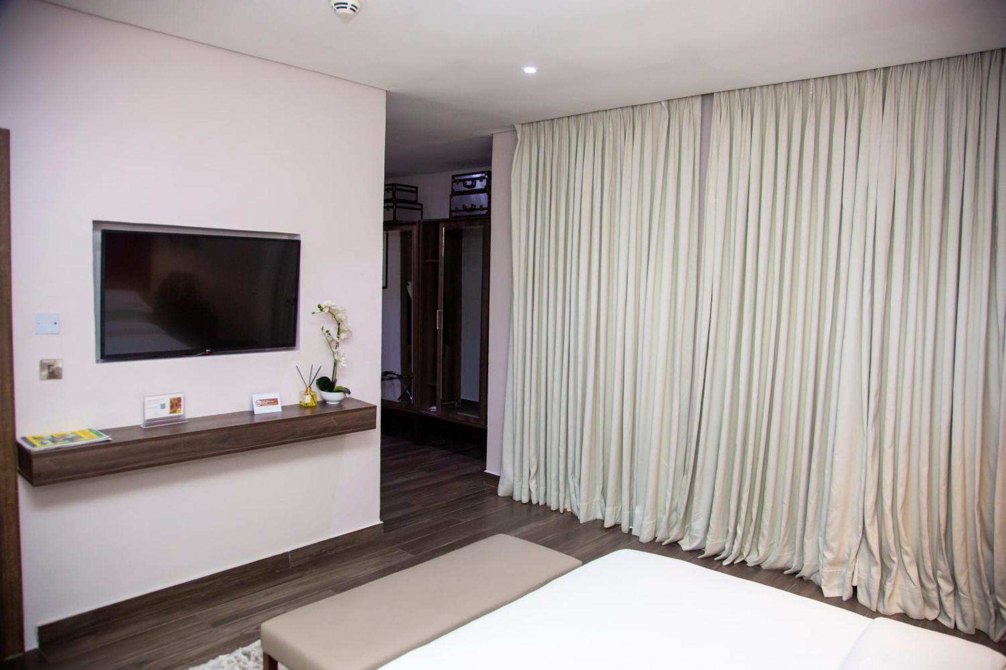 The White Orchid Hotel Лагос Экстерьер фото